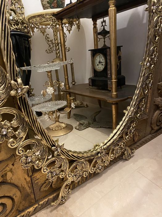 Oglinda cu rama din bronz masiv