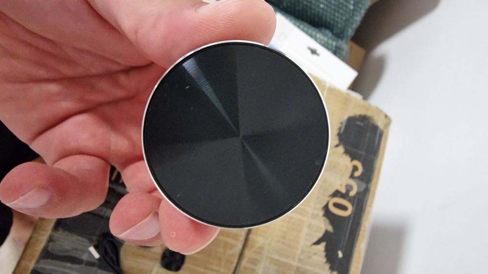 Boxa Mini cu Transmisie cu Conductie Osoasa