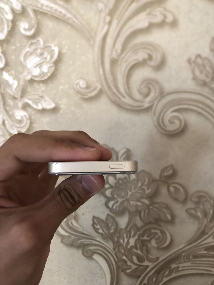 iPhone SE 2gen 16Gb 81%