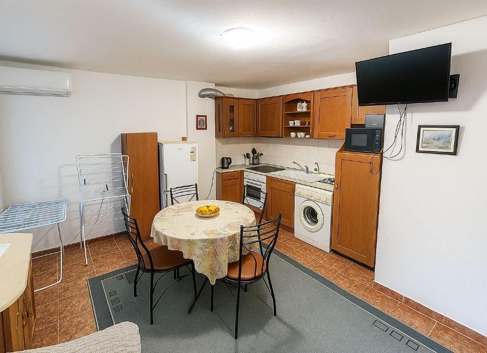 Двустаен апартамент в района на Център!