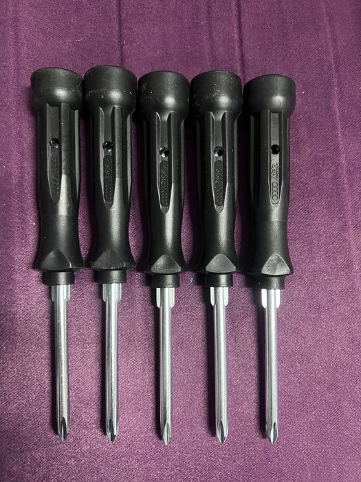 Оригинални Инструменти за автомобил