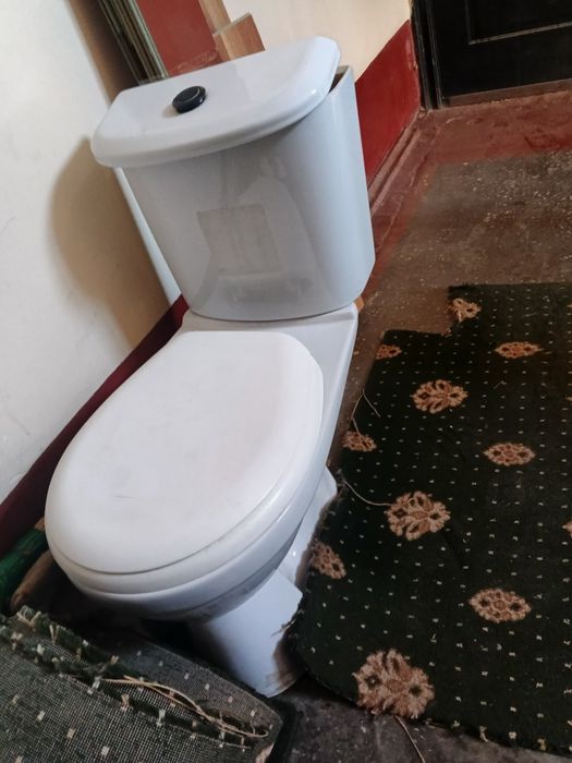 Продам унитаз б.у