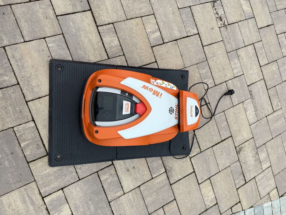 Robot tuns iarba Stihl/Viking 422p