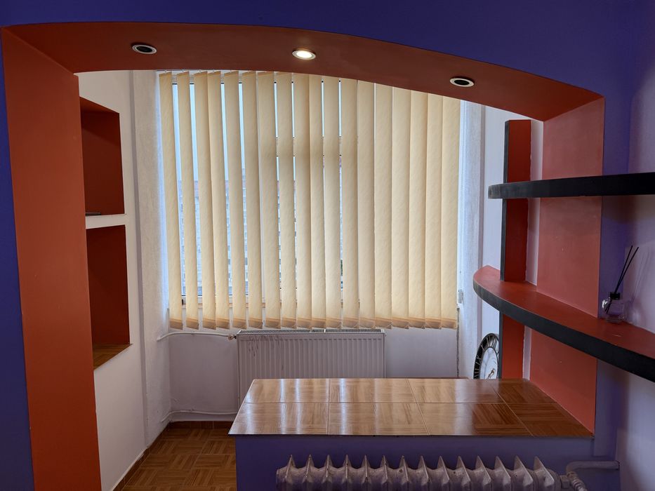 Ofer spre inchiriere garsoniera craiovei bl 53