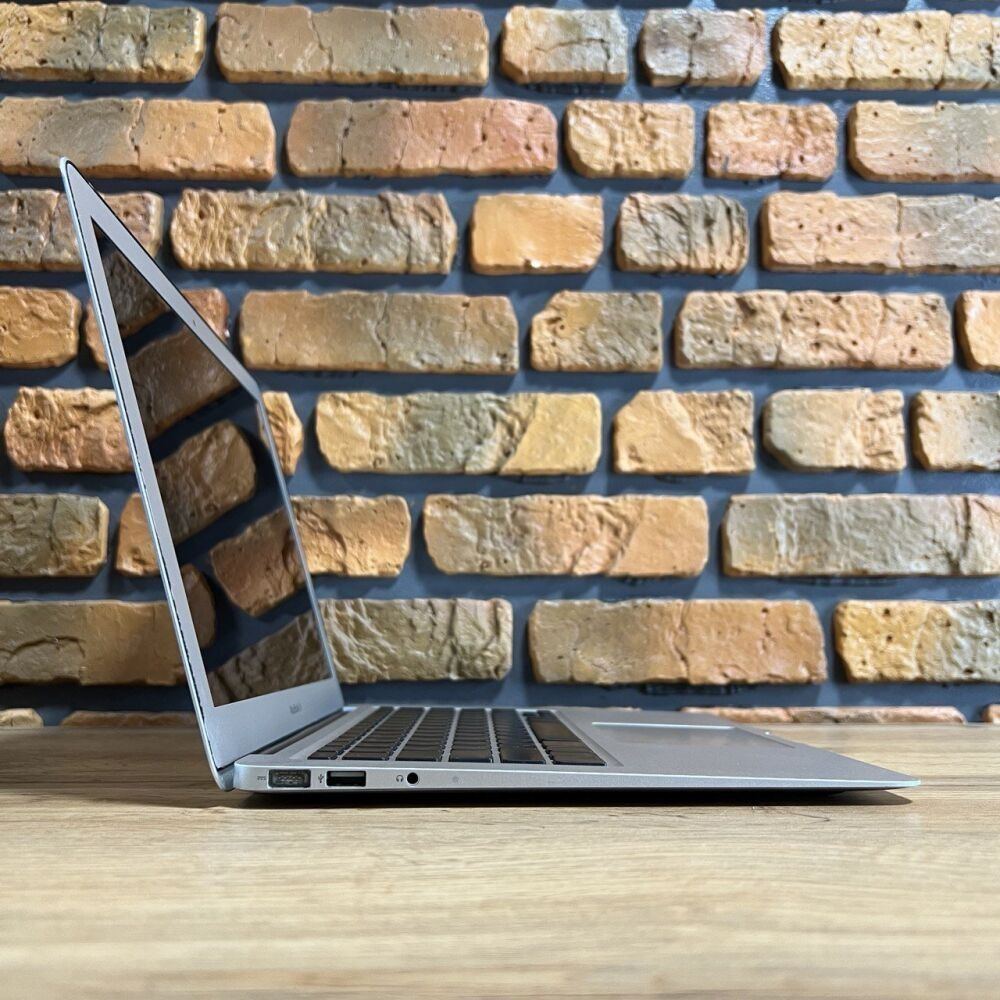 Продаются Ультрабук Apple MacBook Air в идеальном состоянии