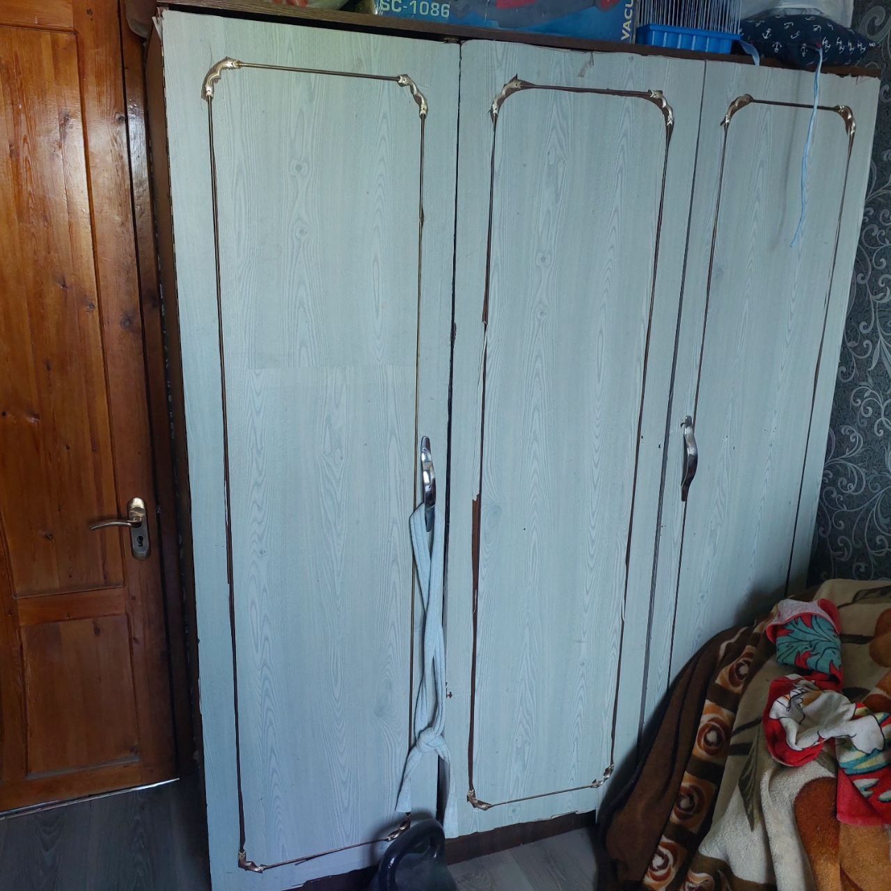 Продаётся. Б/у Юнусабадский район каждый по 200 тысяч