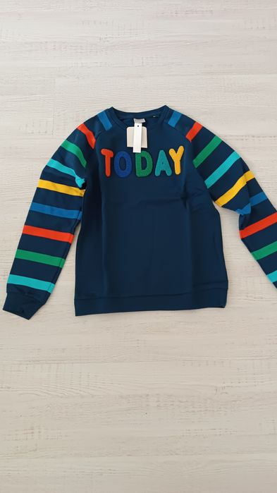 Продам кофту на мальчика 9-10 лет на рост 134-140 см