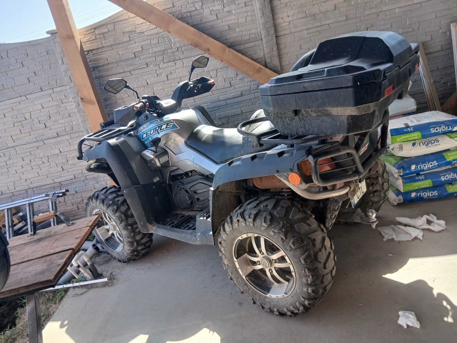 Vând CF MOTO 800