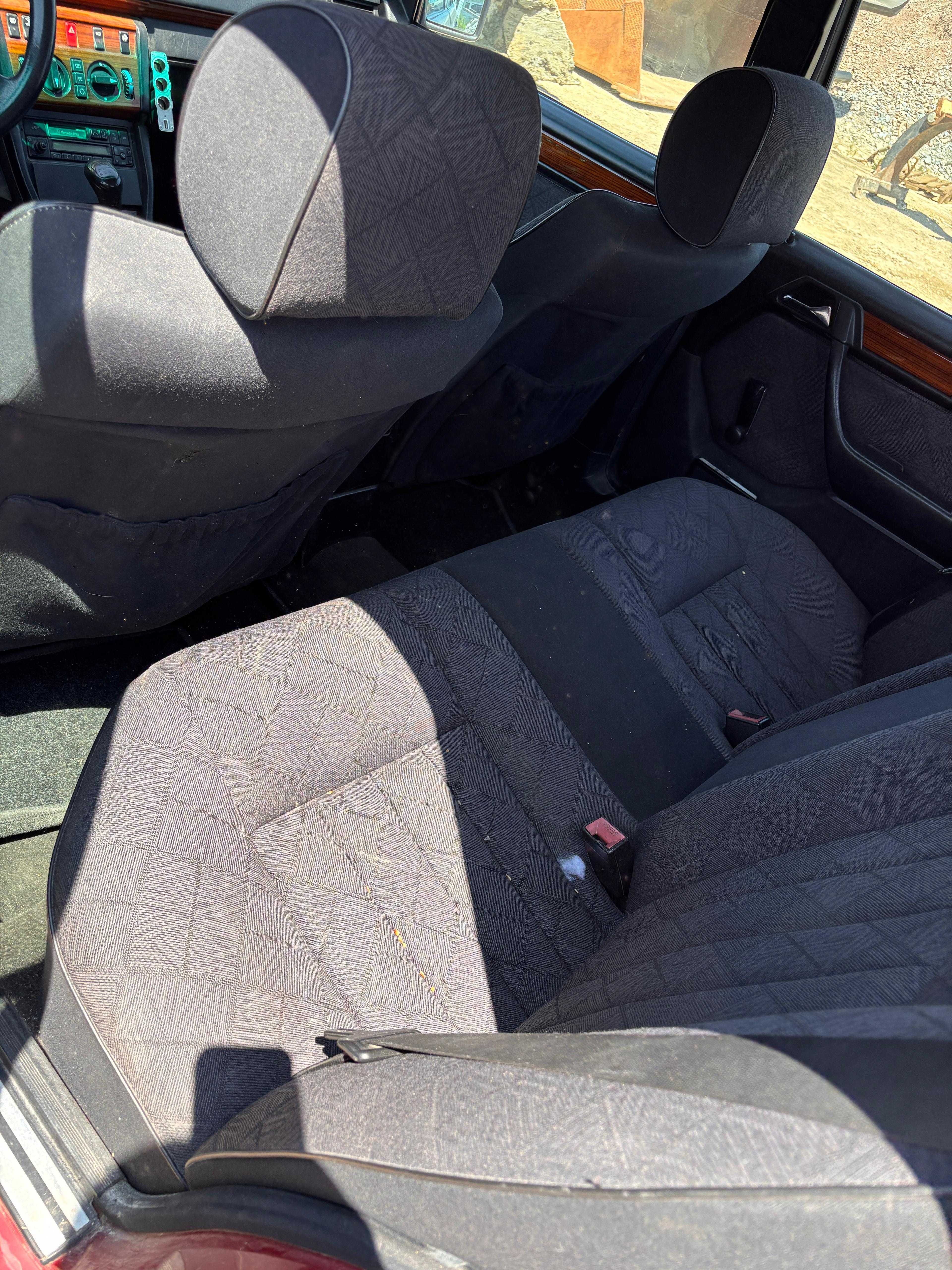 Mercedes-Benz W124 1994 2.0 D -se poate trece ca și vehicul istoric !