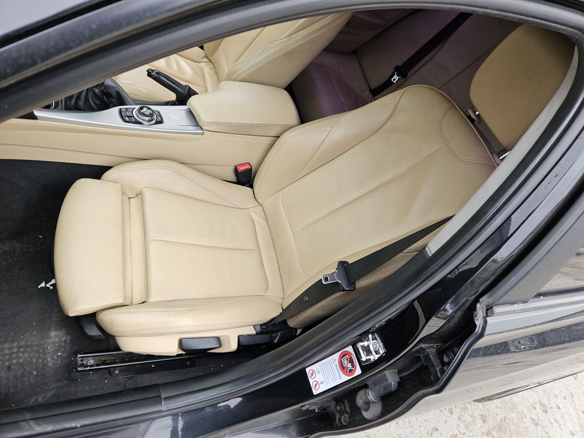 Interior recaro piele crem bmw f30