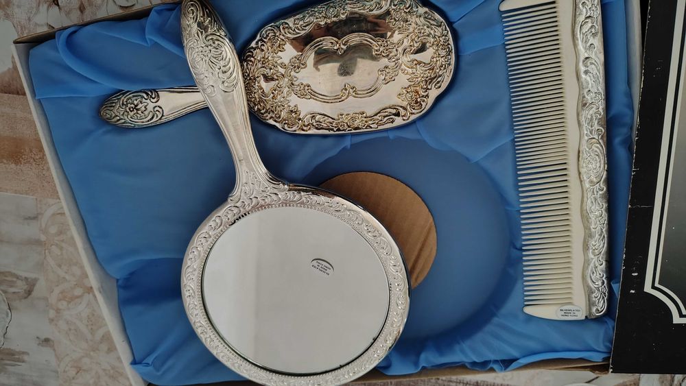 Посребрен комплект