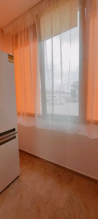 Inchiriez apartament 2 camere, decomandat, Hlincea, str Manastirii
