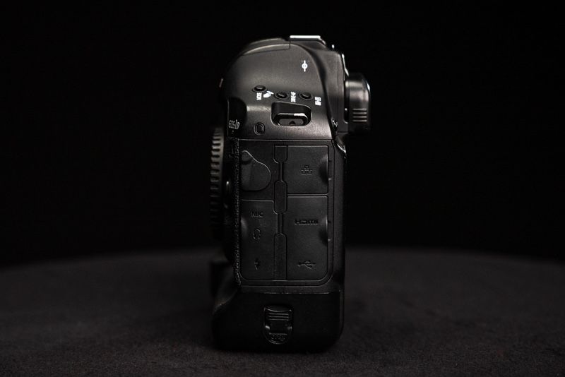 Фотоапрат Canon 1DX Mark II