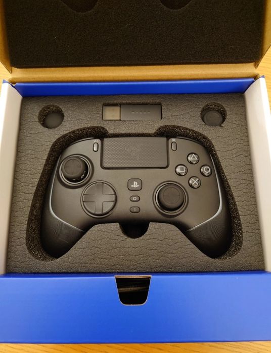 RAZER Wolverine V2 Pro контролер PS5/PC