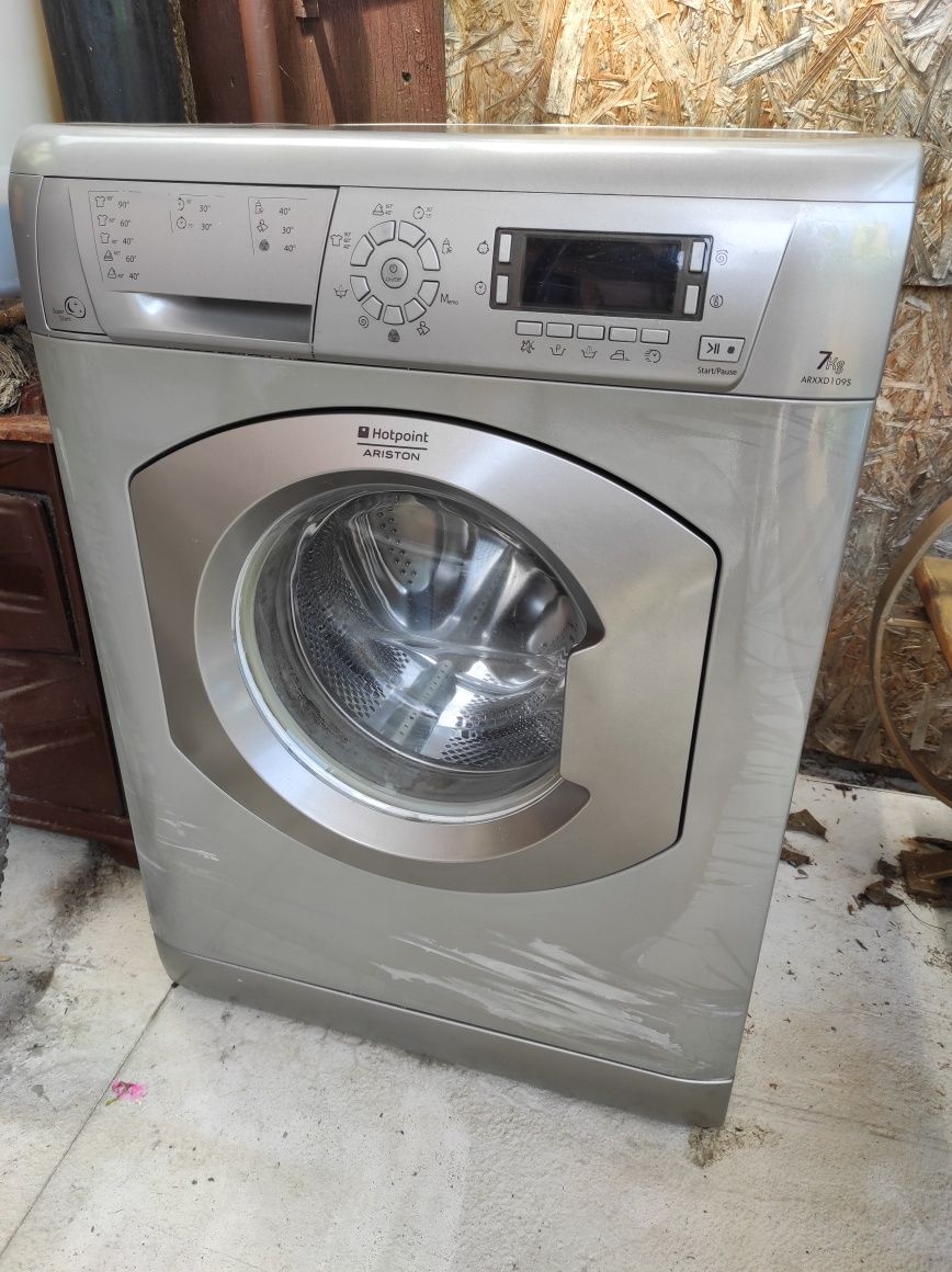 Пералня Аристон Ariston ARXXD1095 на части