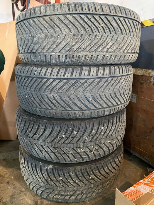 Vand JANTE+ANVELOPE 225/40 R18!!Nu vand jantele sau anvelopele separat