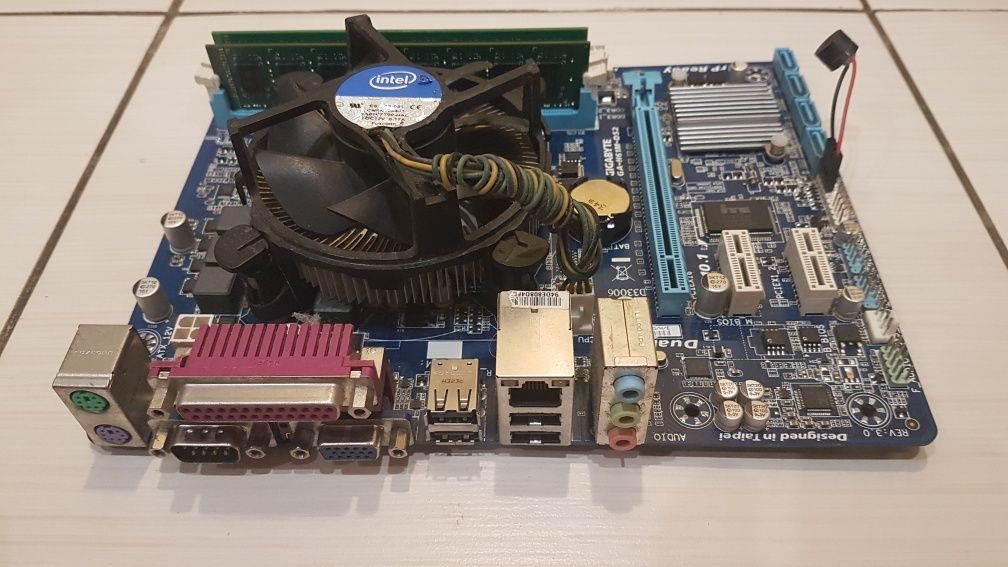 Оборудвано Дъно Gigabyte GA-H61M-ds2