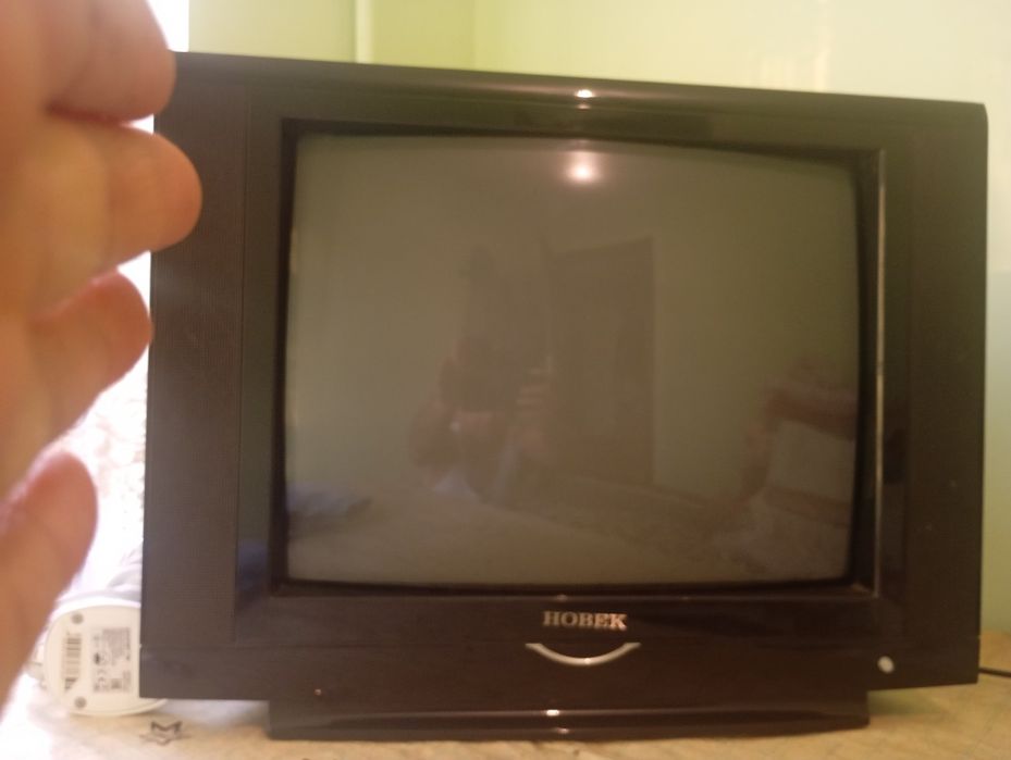 Телевизор б/у в хорошем состояиии