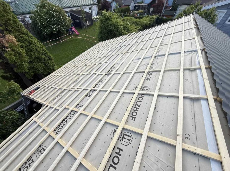 Echipa noastră execută acoperișuri complete și lucrări de dulgherie