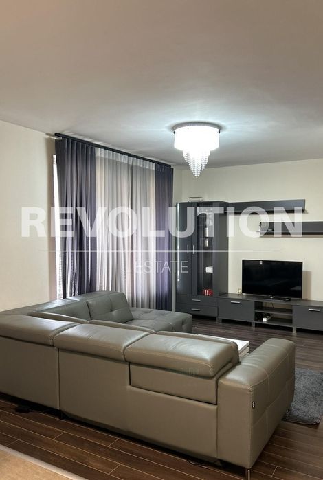 Дава се под наем Тристаен апартамент в Варна, ВИНС - 106 кв.м за 1250 € - Снимка #2