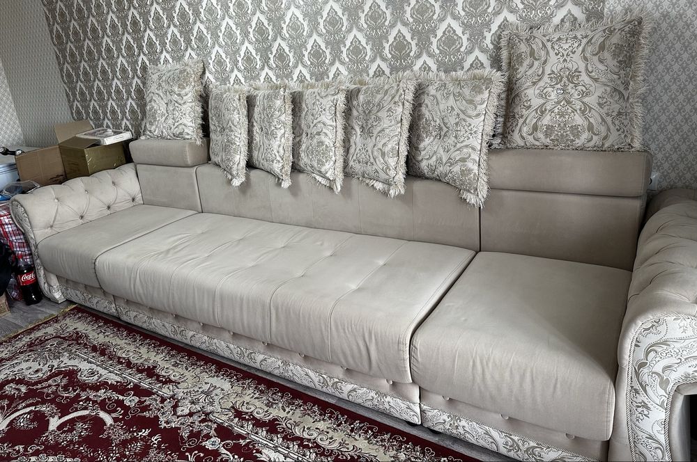 ПРОДАЕТСЯ ДИВАН для гостиной