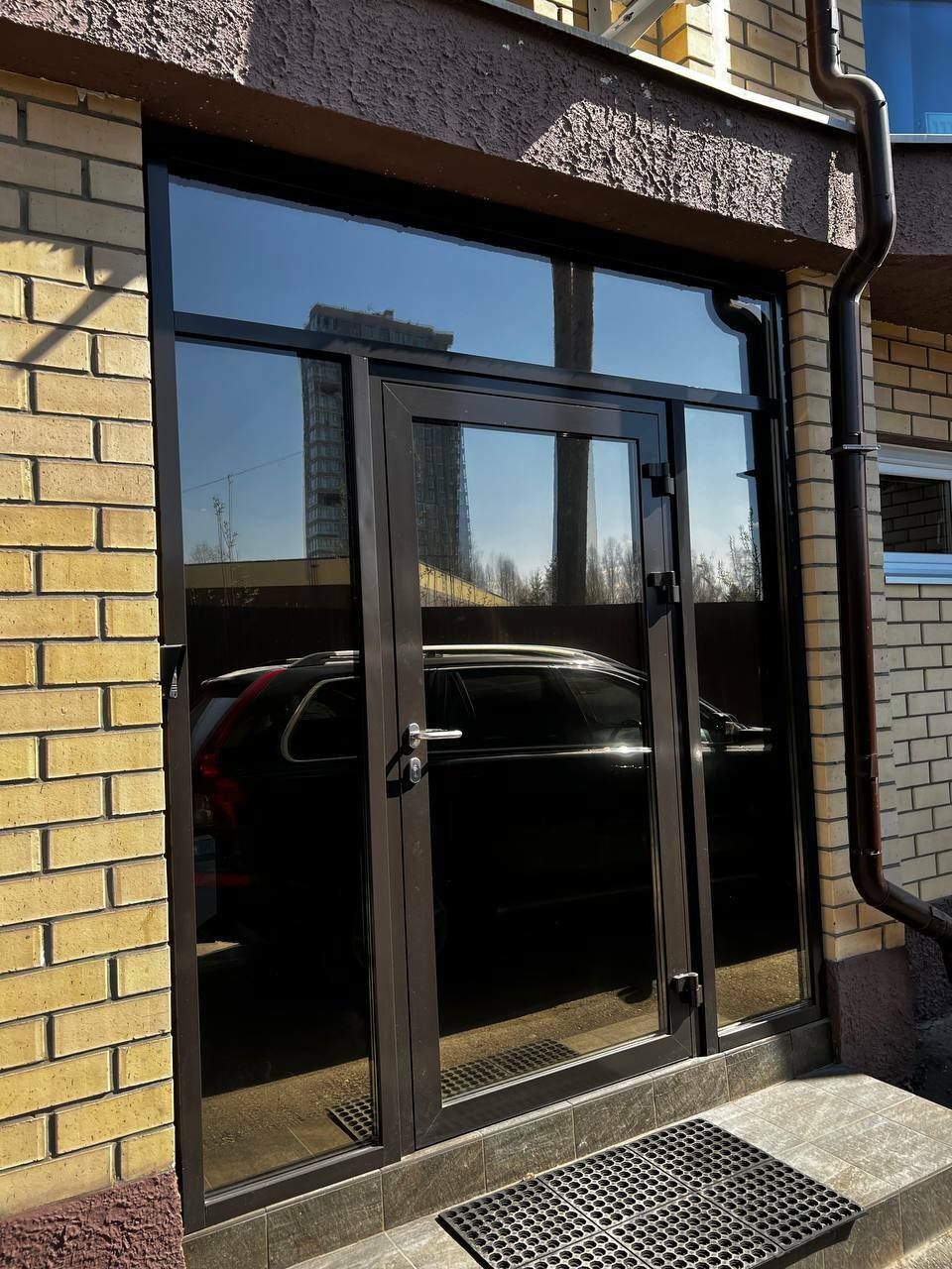 Офис здания балкон ва барча ойналарга 
Тонировка 10% 120% гача 
Солнце