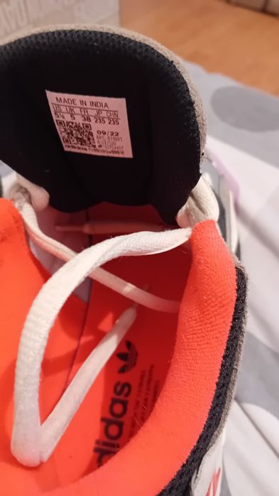 Vând adidasi adidasNiteball 2