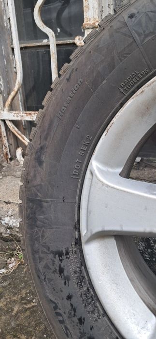 Продавам зимни гуми с джанти