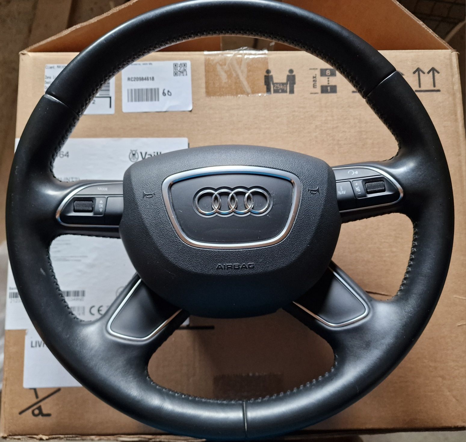 Volan audi a4 b8 original