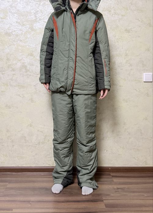 Продам костюм горнолыжный, размер 44-46