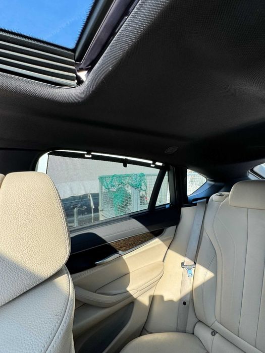 VAND BMW X6 M50D f16