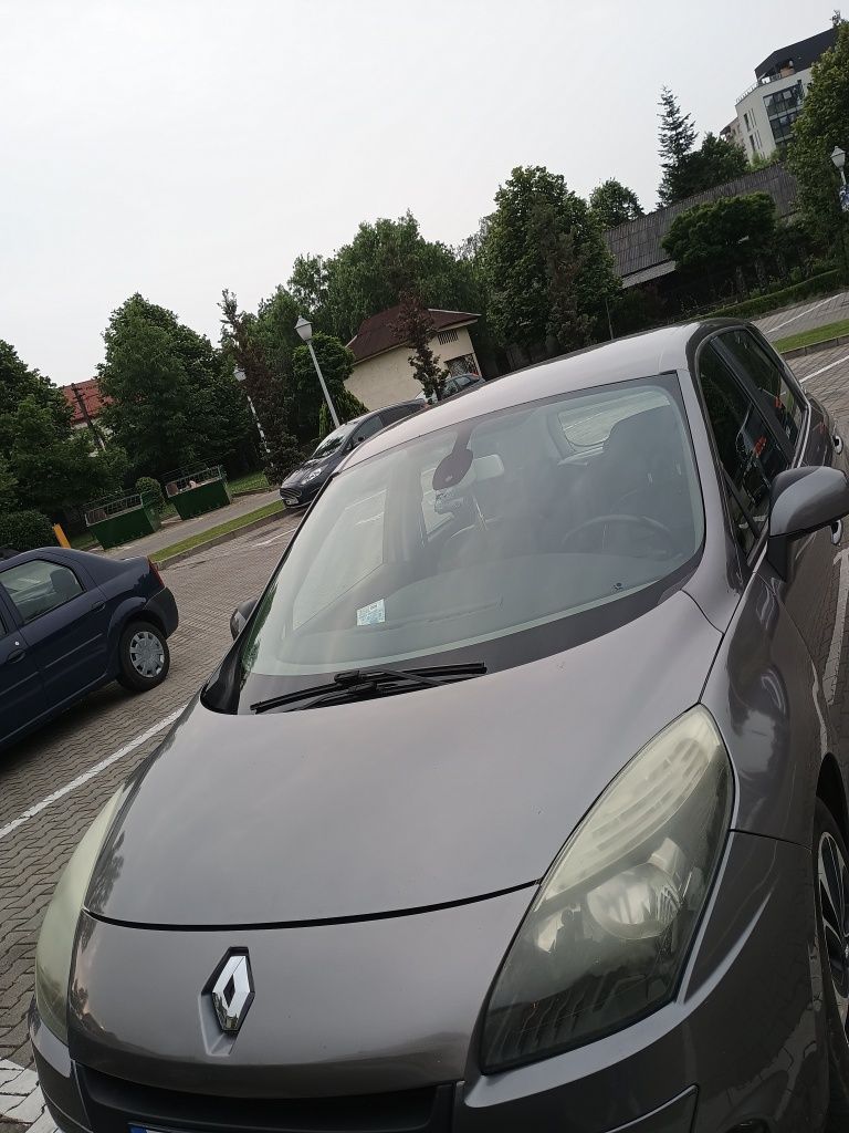 Vând Renault Scenic 3 1.5 dci