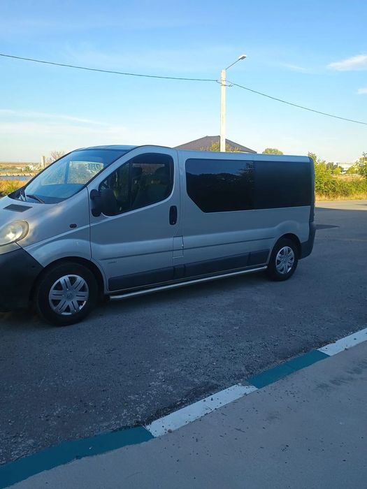 Opel Vivaro Vând Opel vivaro