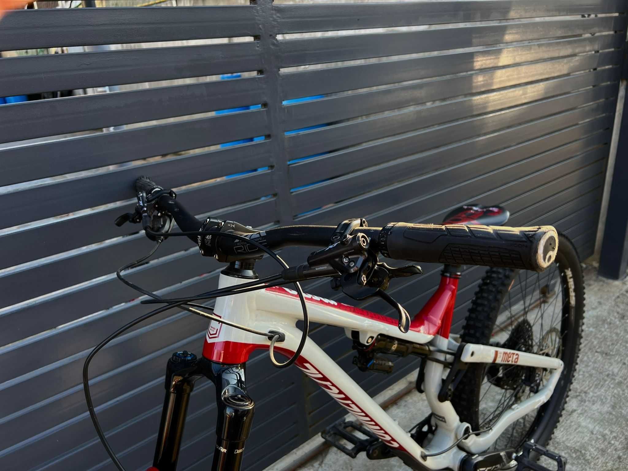 Bicicletă Enduro Commencal Meta AM 29 – Stare Excelentă!