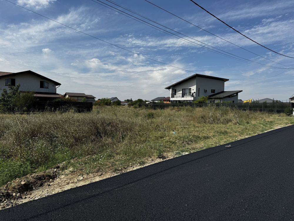 Vand loturi  teren strada Calugareni ,Domnesti Ilfov ,Str Spicului  !!