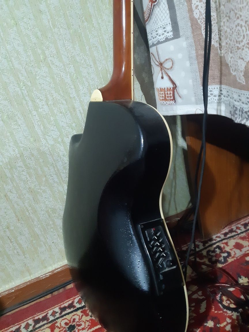 Продаётся Эл.акустическая гитара в хорошем состоянии.