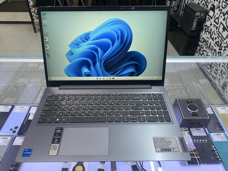 Ноутбук Lenovo core i3 1215u озу 8гб ssd256gb рассрочка