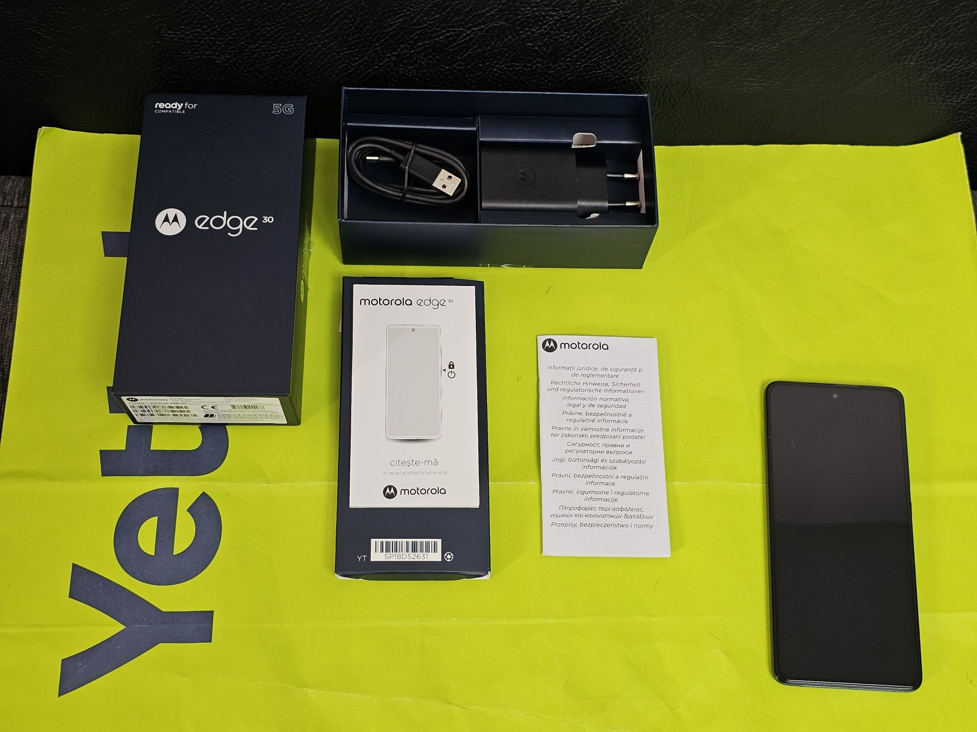 КАТО НОВ 256GB Motorola moto EDGE 30 Yettel Гаранция 2026г. Grey / Сив