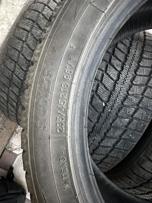 Шины 235/45/R18
