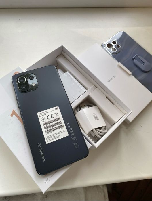 Продам Xiaomi 11 Lite 5G