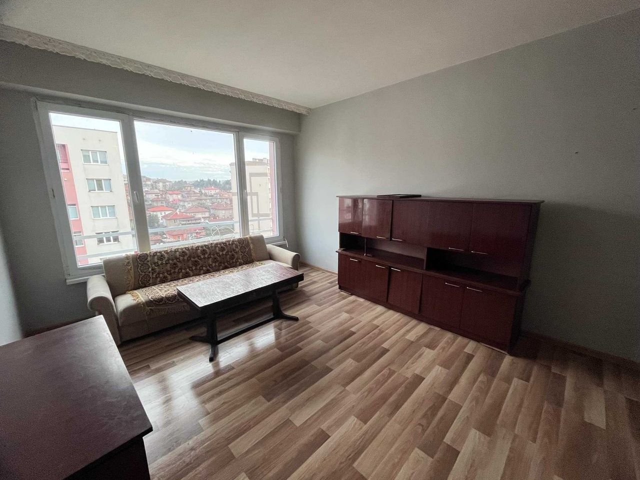 Продава се Едностаен апартамент в Радомир - 47 кв.м за 673 €/кв.м - Снимка #1