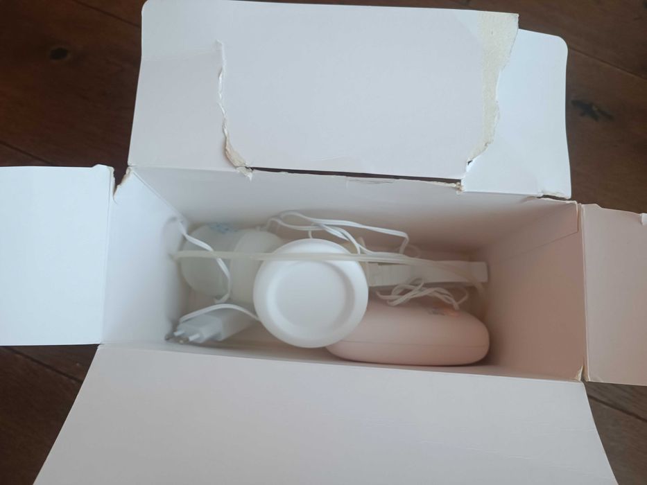 Помпа за кърма Philips Avent Natural Motion + Подарък