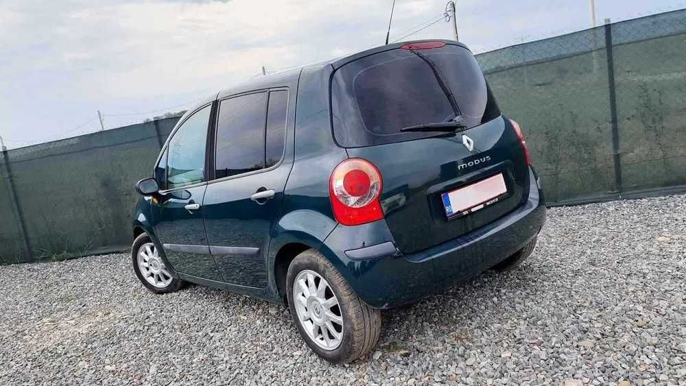 Vând Renault Modus