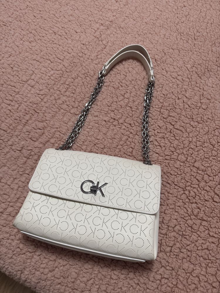 Бяла чанта Calvin Klein