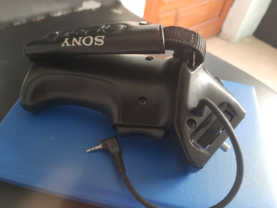 Telecomanda sony  cu maner pt camere video