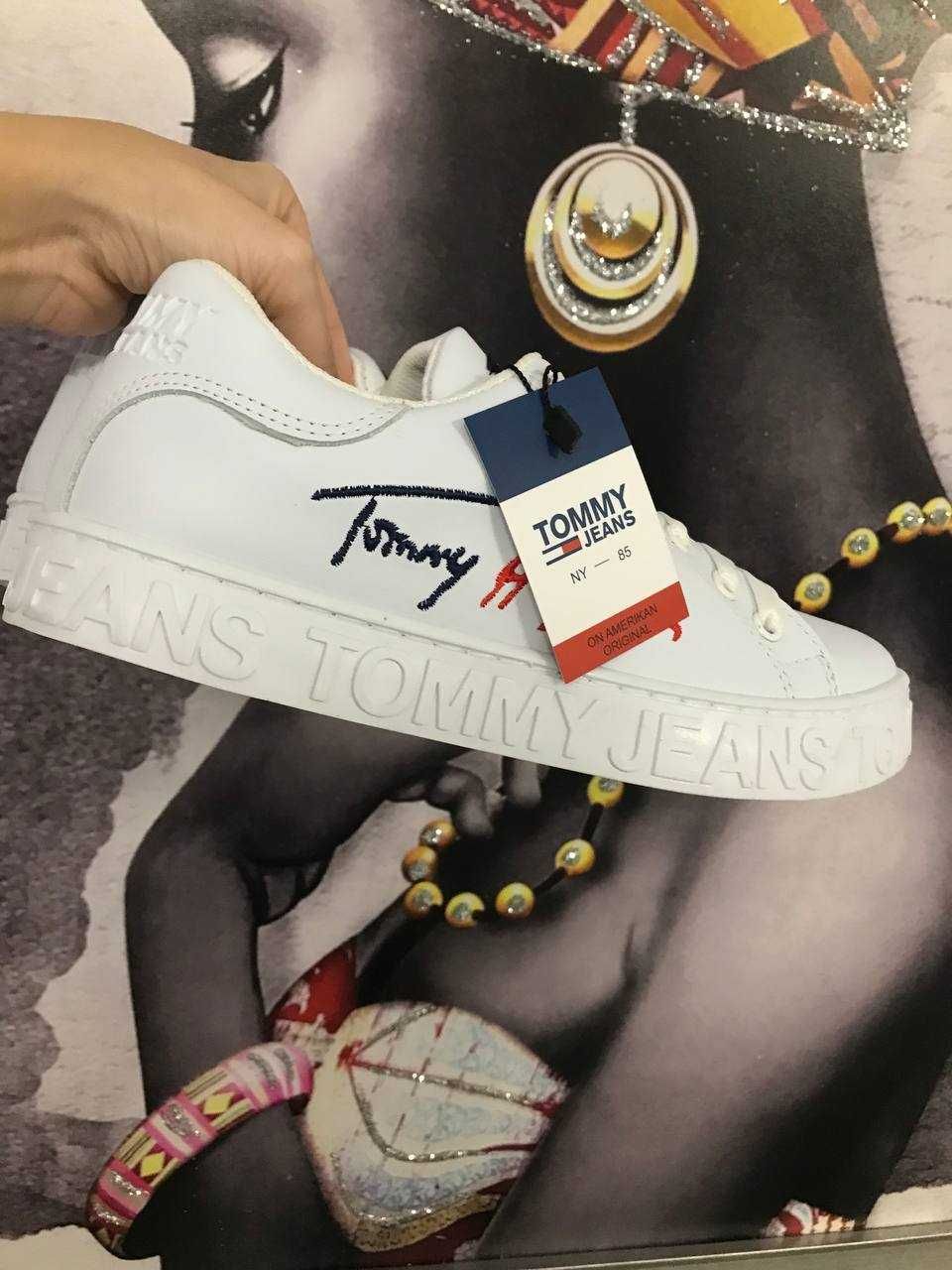 Adidasi dama Tommy Hilfiger