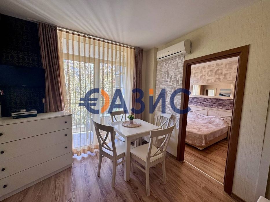 Двустаен апартамент в комплекс Dawn Park, 65 кв.м., Слънчев бряг, €92
