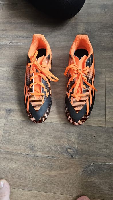 Бутонки за футбол