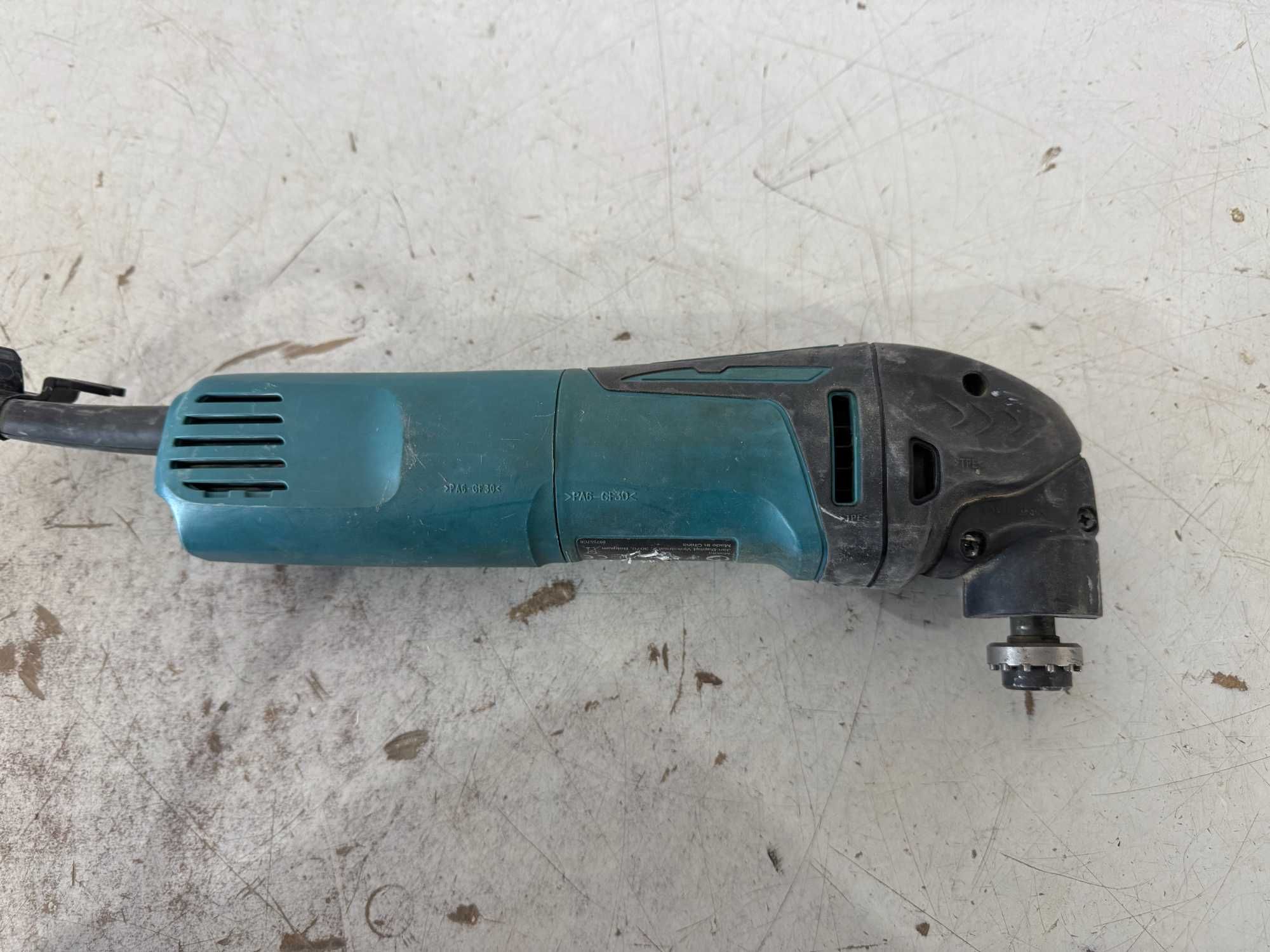Реноватор - Makita TM3000C / 320 W