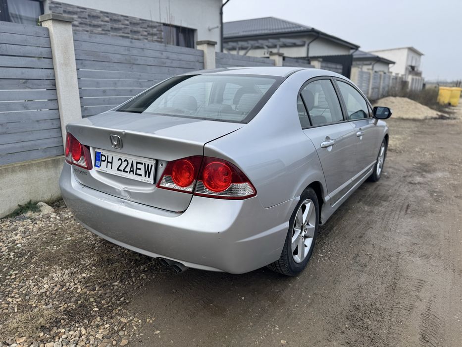 *Vandut!Honda Civic 4DR 1.8 VTEC Benzina 140 hp